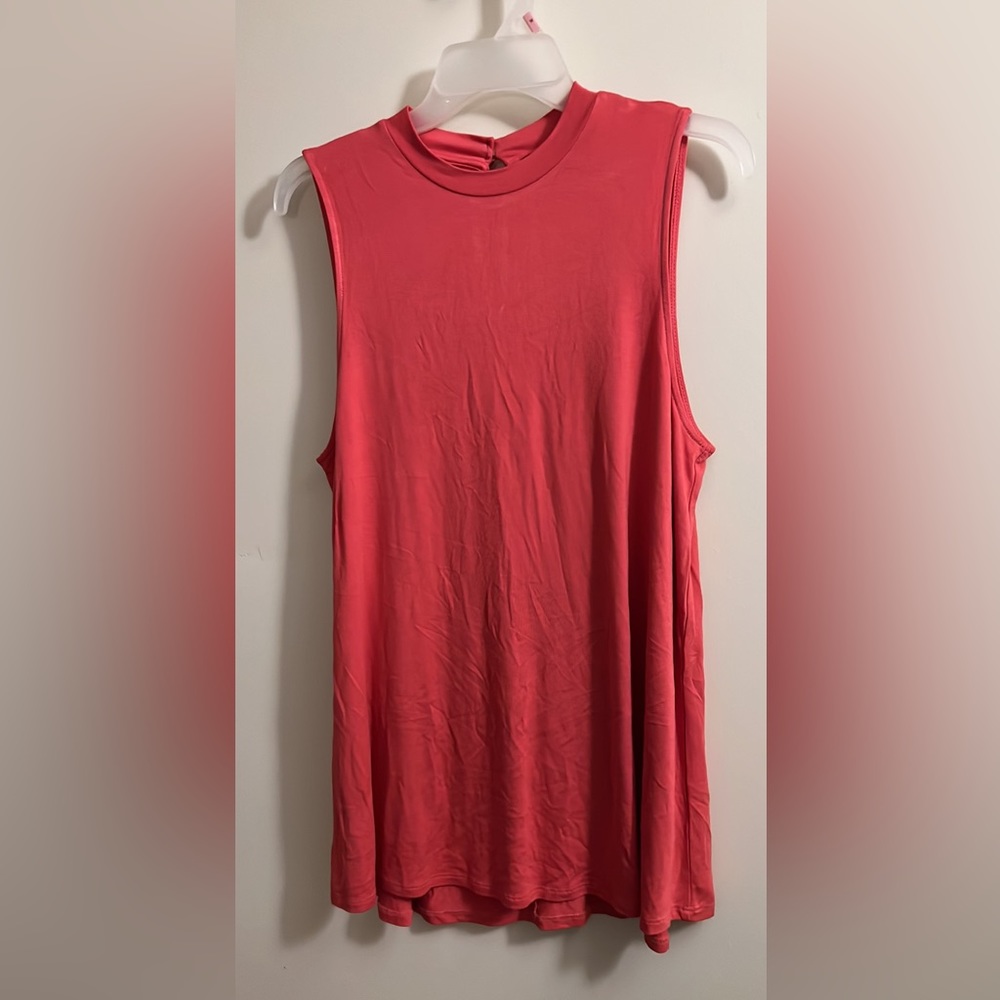 Flowy GNW Top🌟 - Picture 1 of 5